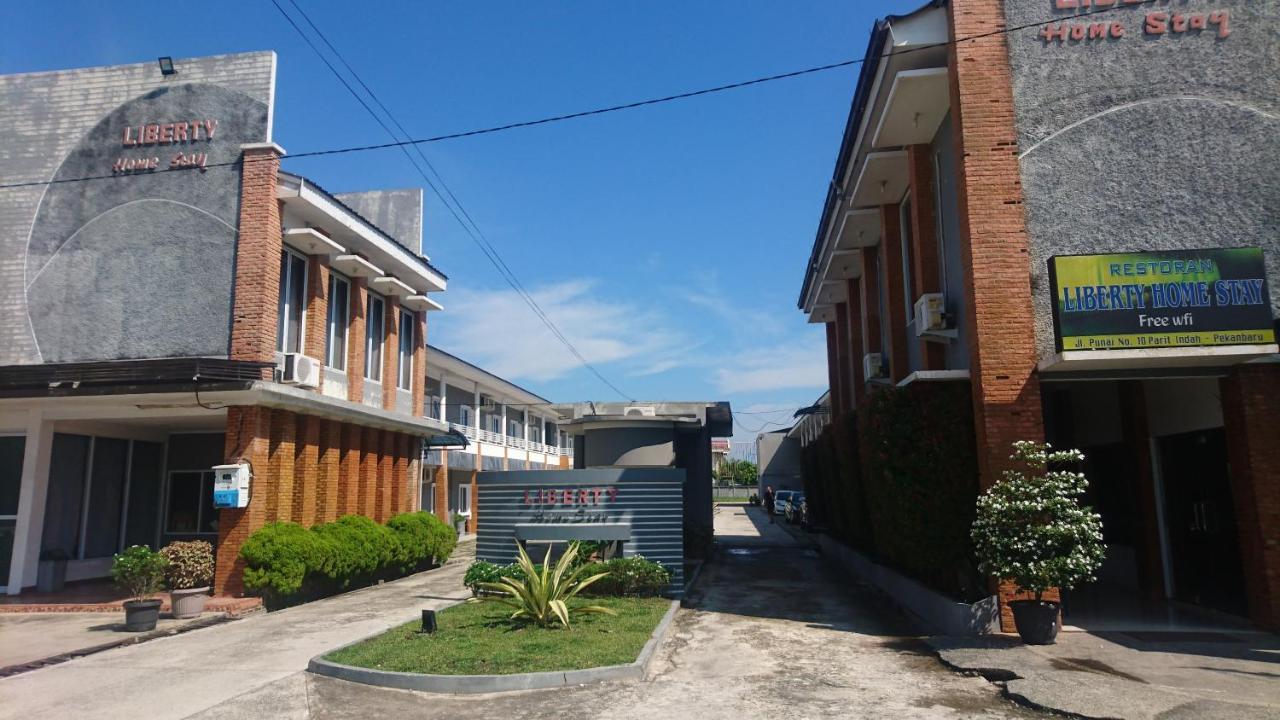 Liberty Homestay Parit  المظهر الخارجي الصورة